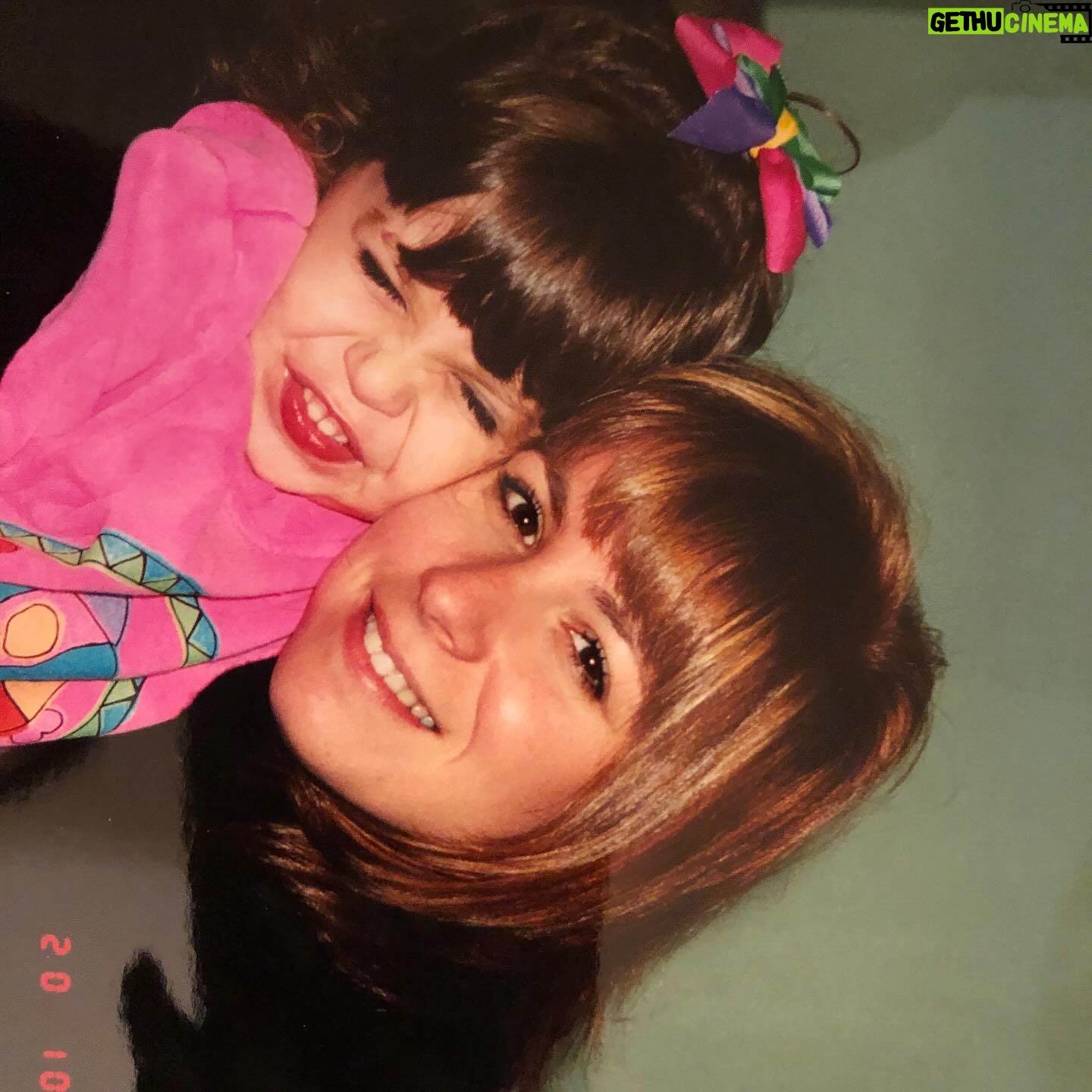 Jill Zarin Instagram - Happy mother’s day to my best friend, biz partner, travel buddy, and self proclaimed “everyone’s favorite Jewish mother”. I’m so lucky to be able to share you with the world! Love you momma ❤️