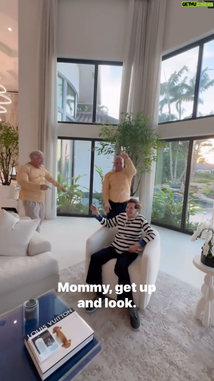 Jill Zarin - 6.4K Likes - A Valentine’s Day to remember forever ❤️ How special is this? Thank you, @garybrody_official!!
#love #family #loveisintheair