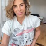 Jillian Michaels Instagram - So how do you stick to a workout routine? What’s the best way to remain consistent? Here’s where I think you should start. If you have any more questions for me, let me know in the comments ❤️ I love making these videos for you guys so don’t be shy and tell me what you want to talk about!