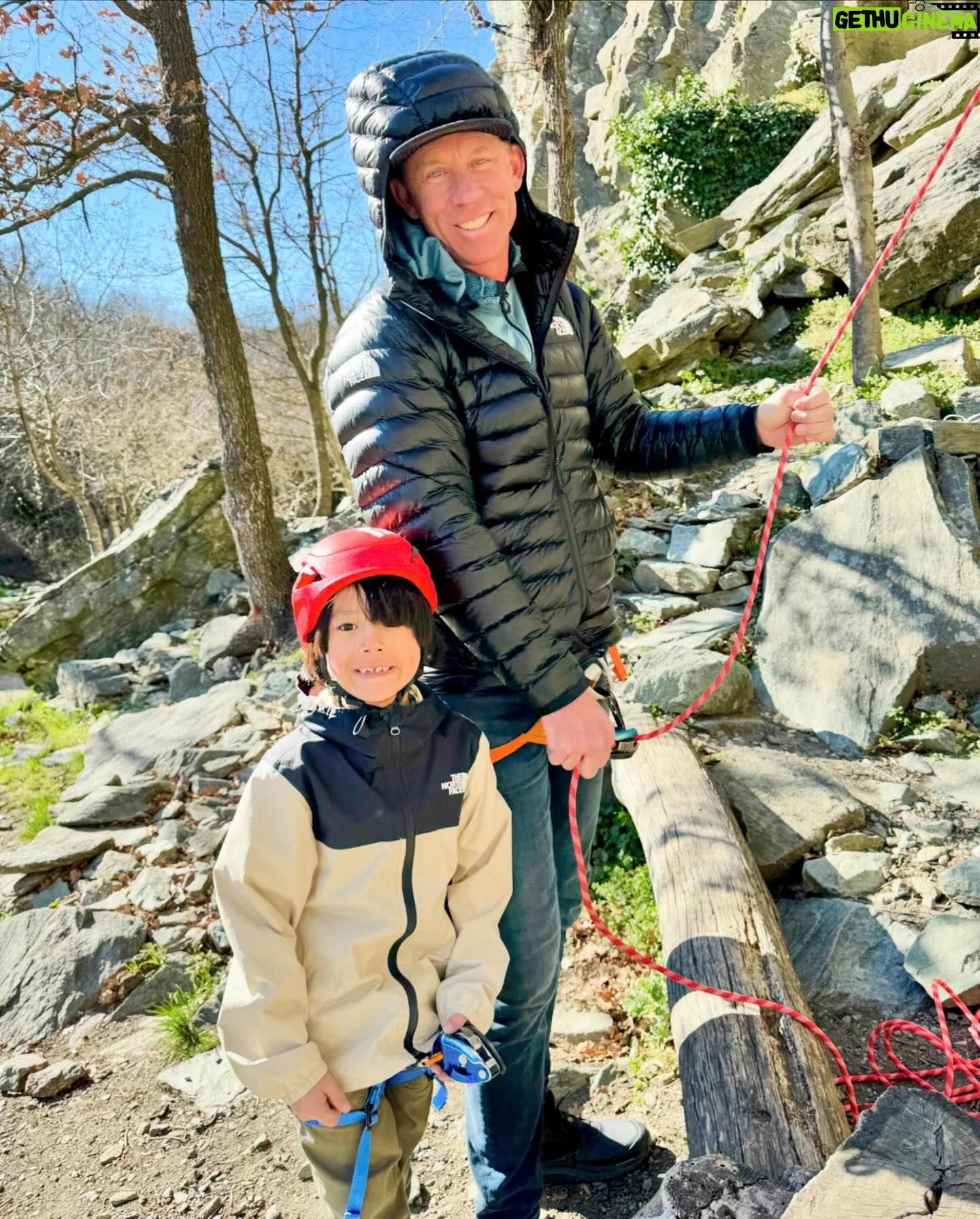 Jimmy Chin Instagram - Spring break full send Lots of shredding, climbing, friends, family and extreme amounts of fondue. I think we finally tired out the kids 😂 @chaivasarhelyi #chamonix #arlberg 1st 📸 by @kitdski