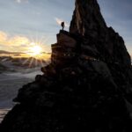 Jimmy Chin Instagram - The shot. Getting the shot. Washington Range, British Columbia. Last 📷 by @mikeylikesrocks @canonusa