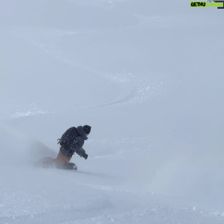 Jimmy Chin Instagram - Nice to hit the reset button on the way from LA to NY. It was quick and dirty but it worked! Thanks for a great day @chrisfigenshau @jimmyhartman @ian.walsh @oliviarjenkins ππΌ @jacksonhole #homesweethome