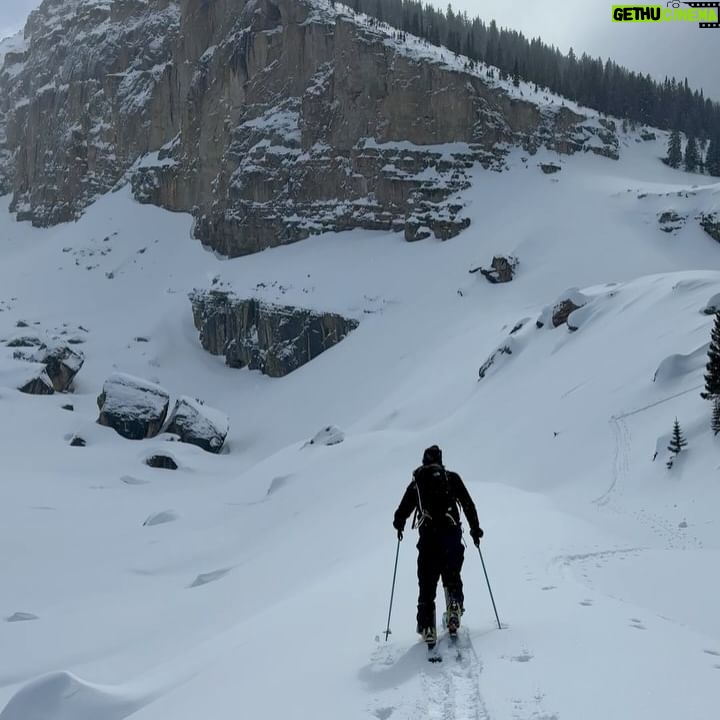 Jimmy Chin Instagram - Nice to hit the reset button on the way from LA to NY. It was quick and dirty but it worked! Thanks for a great day @chrisfigenshau @jimmyhartman @ian.walsh @oliviarjenkins ππΌ @jacksonhole #homesweethome