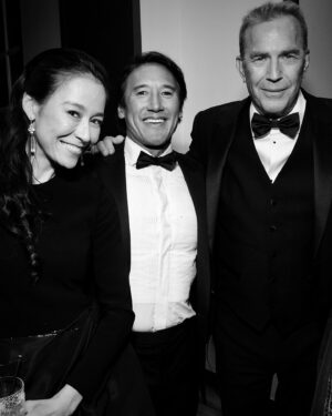Jimmy Chin Instagram - LA photo dump

Golden Globes / Governors Awards / Filming on location

Always a bit surreal to go from gore tex to a tuxedo but I appreciate the contrasts between the different worlds. This last week has been a celebration of filmmakers and the actors that bring these films to life. Nice to catch up w some old friends and meet some new ones. Now back to work.

@chaivasarhelyi @nyadmovie @littlemonsterfilmsofficial @brielarson @jaredleto @tomhanks @natalieportman @melton @jodiefosterworld @bonniestoll #annettebening @steptstudios
