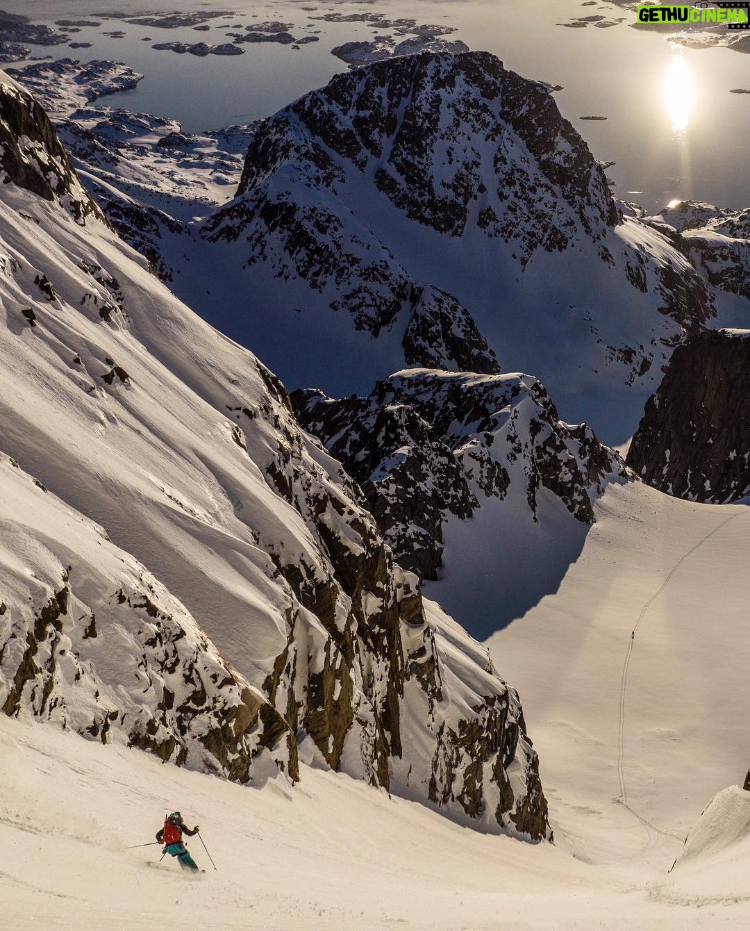 Jimmy Chin Instagram - As in life and in the mountains, things don’t always line up the way you want....and sometimes they do. @kitdski finding everything lining up quite nicely. Happy Monday folks! @djiglobal @thenorthface