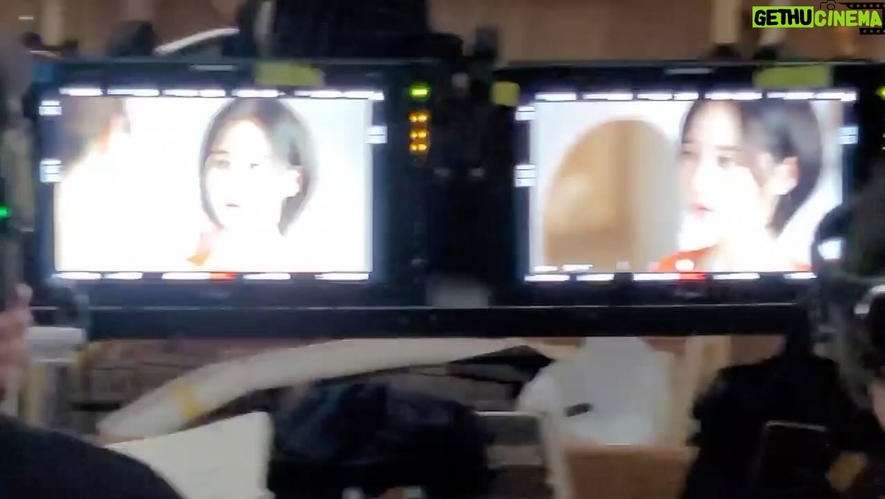 Jin Ji-hee - 3 Likes - Bye 2023🐰🍀
유라와 니나와 가을이와 서연이,, 그리고 지희로 보냈던 한 해.
여러분들과 함께해서 더 따뜻한 해였습니다.
새해 복 많이 받으세요🙂