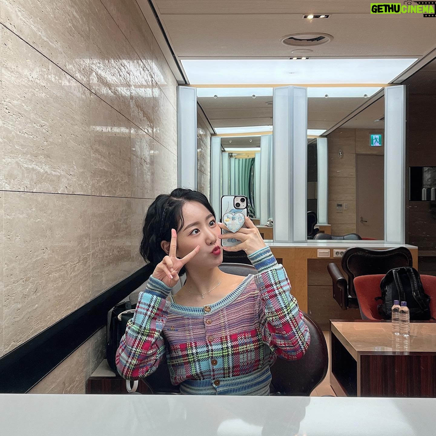 Jin Ji-hee Instagram - 오늘 밤 11시 10분 #mbc #나혼자산다 에서 만나요💕