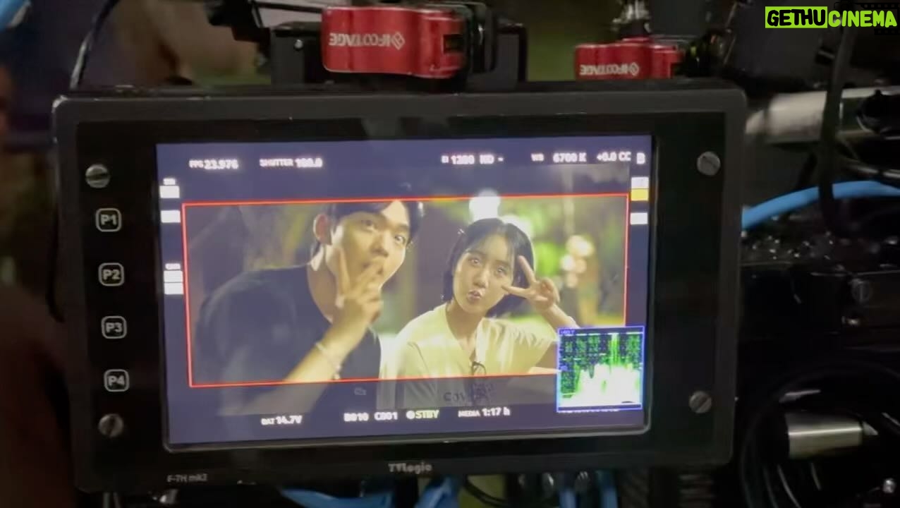 Jin Ji-hee - 3 Likes - Bye 2023🐰🍀
유라와 니나와 가을이와 서연이,, 그리고 지희로 보냈던 한 해.
여러분들과 함께해서 더 따뜻한 해였습니다.
새해 복 많이 받으세요🙂