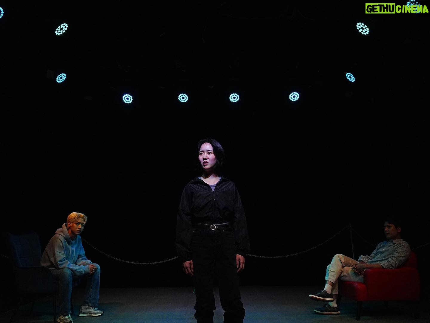 Jin Ji-hee - 3 Likes - #출구없음
짧은 기간이었지만 무대위에서 관객분들과 함께할 수 있음에 감사했습니다. 보러와주신분들 연락주신분들 감사합니다🤍
또 이렇게 좋은 분들과 공연을 할수 있어서 행복했고 저에게 좋은 경험이었습니다 💖
감사합니다!
저는 곧 #완벽한결혼의정석 드라마로 돌아올게요🥰
