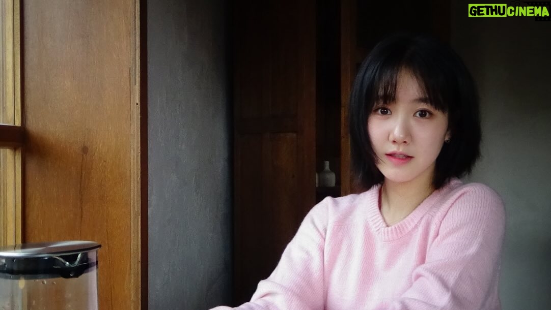 Jin Ji-hee - 3 Likes - 새해 복 많이 받으세요 여러분💗