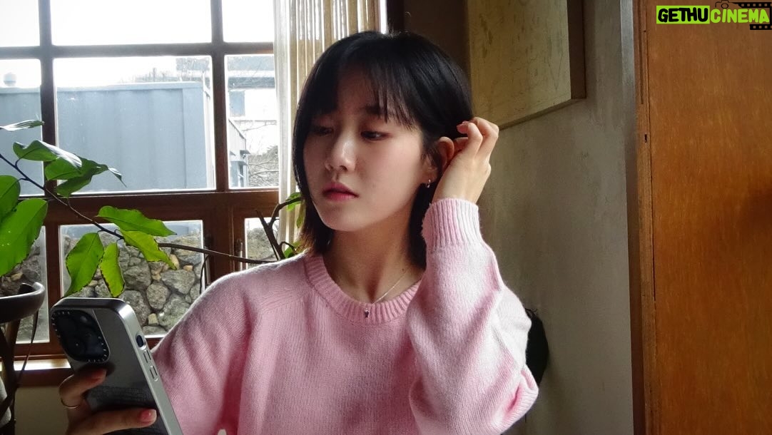 Jin Ji-hee - 3 Likes - 새해 복 많이 받으세요 여러분💗