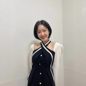 Jin Ji-hee Instagram - 여러분 드디어 오늘!!
#완벽한결혼의정석 이 첫방송됩니다!
오늘 밤 9시 50분 #mbn 
#NETFLIX 에서도 동시방영된다고 해요 :)
곧 만나요🤍