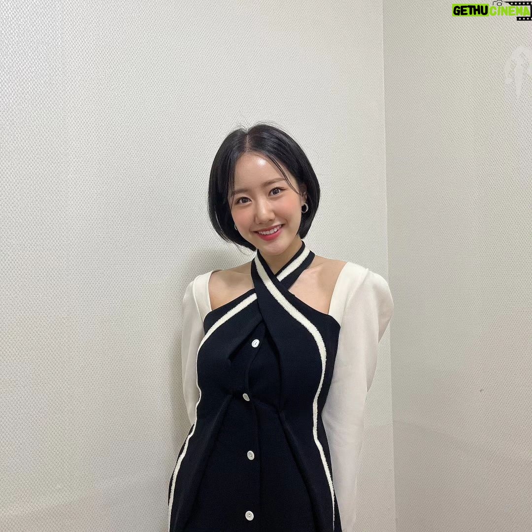 Jin Ji-hee - 3 Likes - 여러분 드디어 오늘!!
#완벽한결혼의정석 이 첫방송됩니다!
오늘 밤 9시 50분 #mbn
#NETFLIX 에서도 동시방영된다고 해요 :)
곧 만나요🤍