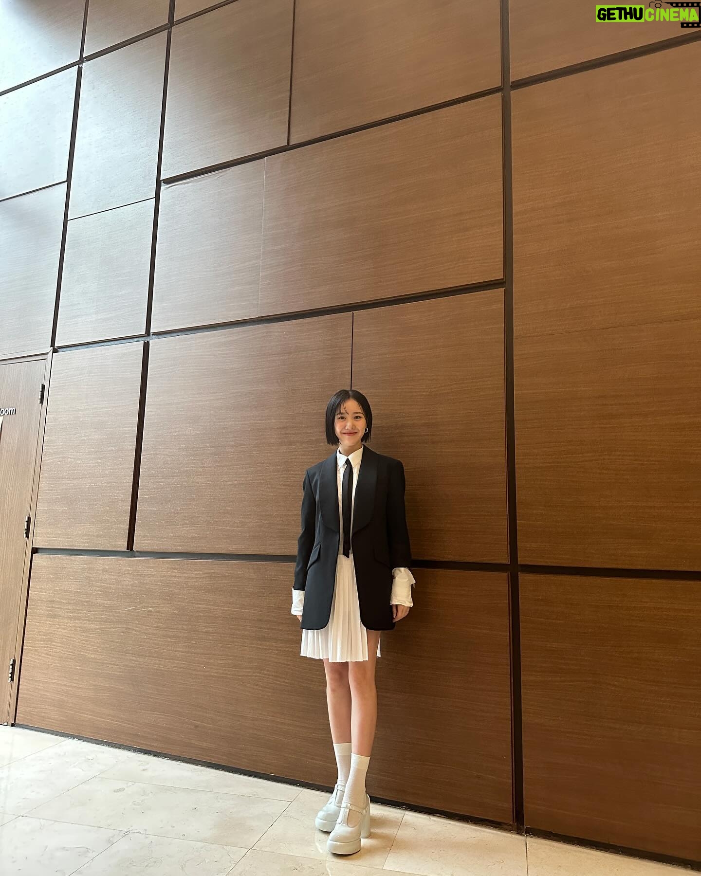 Jin Ji-hee - 3 Likes - #완벽한결혼의정석 #제작발표회
#한유라
이번주 토요일 밤 9시 50분
#MBN x #NETFLIX
첫방송!! 많이 기대해주세요🤍