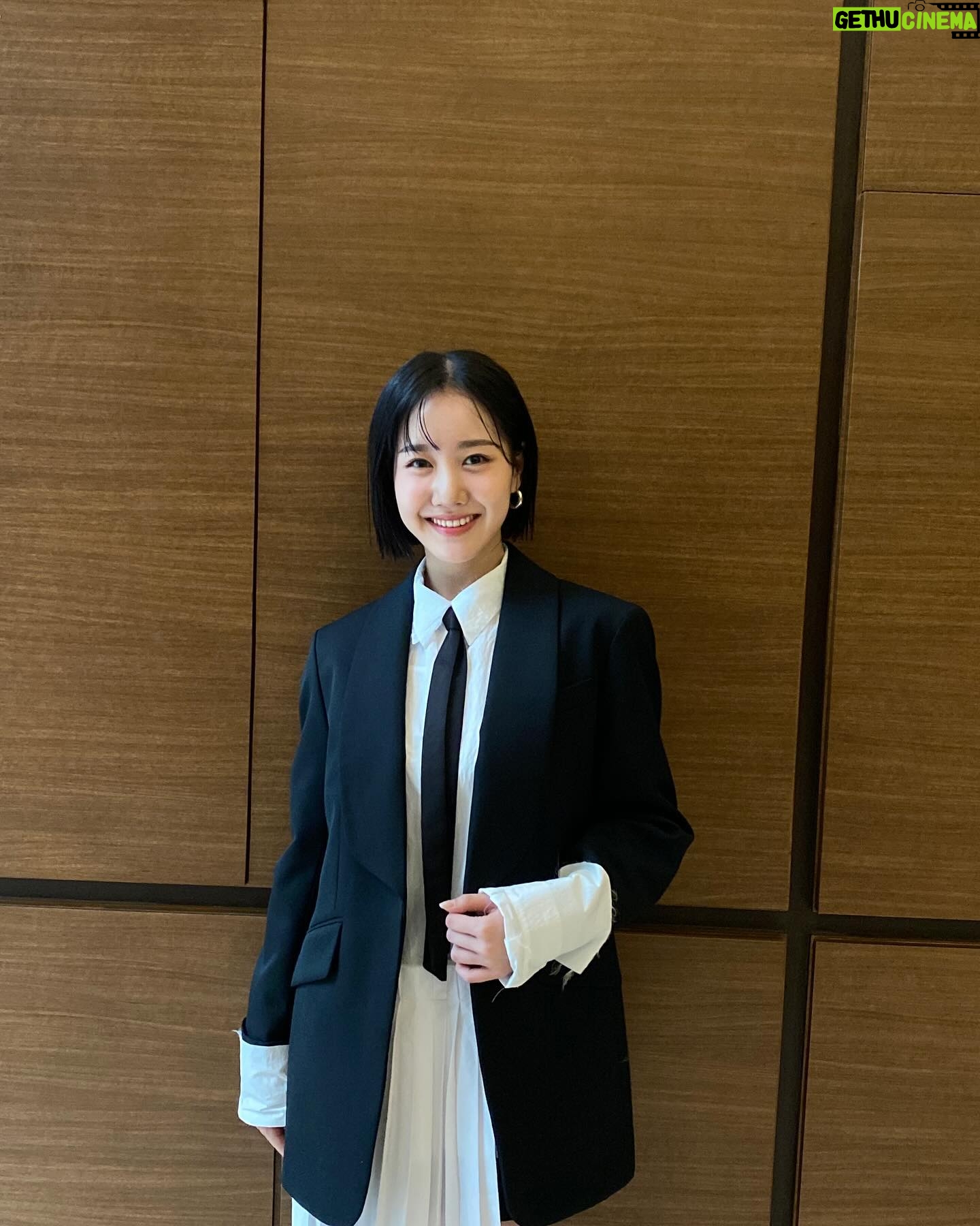 Jin Ji-hee - 3 Likes - #완벽한결혼의정석 #제작발표회
#한유라
이번주 토요일 밤 9시 50분
#MBN x #NETFLIX
첫방송!! 많이 기대해주세요🤍