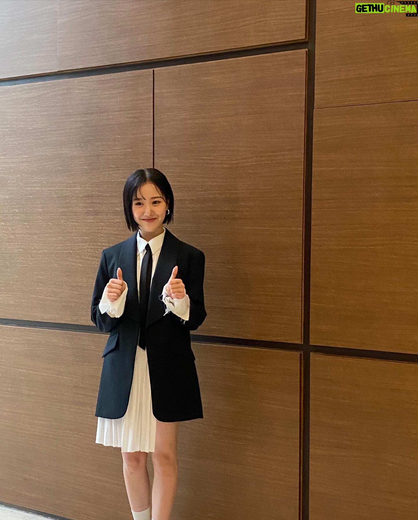 Jin Ji-hee - 3 Likes - #완벽한결혼의정석 #제작발표회
#한유라
이번주 토요일 밤 9시 50분
#MBN x #NETFLIX
첫방송!! 많이 기대해주세요🤍