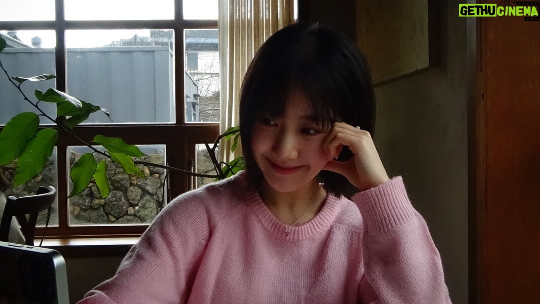 Jin Ji-hee - 3 Likes - 새해 복 많이 받으세요 여러분💗