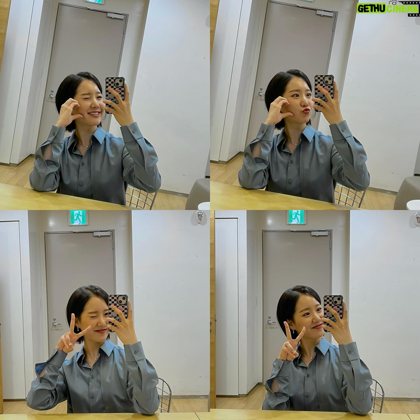 Jin Ji-hee - 3 Likes - 여러분 제가 이번에 한번더
#나혼자산다 에 다녀왔어요🙌🏻
저의 우당탕탕 #차크닉 여행기
잠시후 11시 10분에 만나요🤍💗