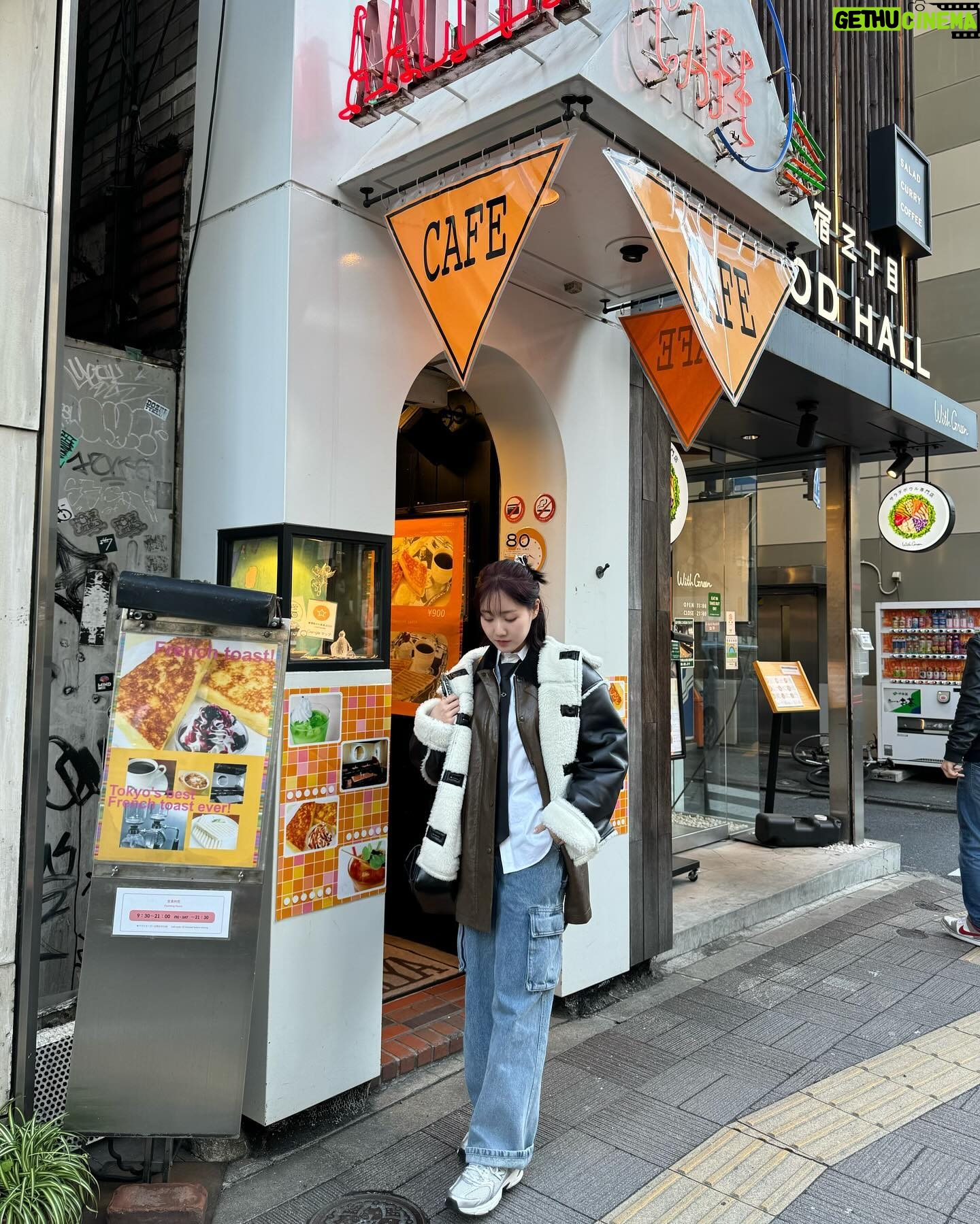 Jin Ji-hee - 3 Likes - 🧁🍰☕️😋