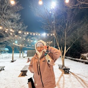 Jin Ji-hee Instagram - 올해첫스키장🏂
엉금엉금🐢