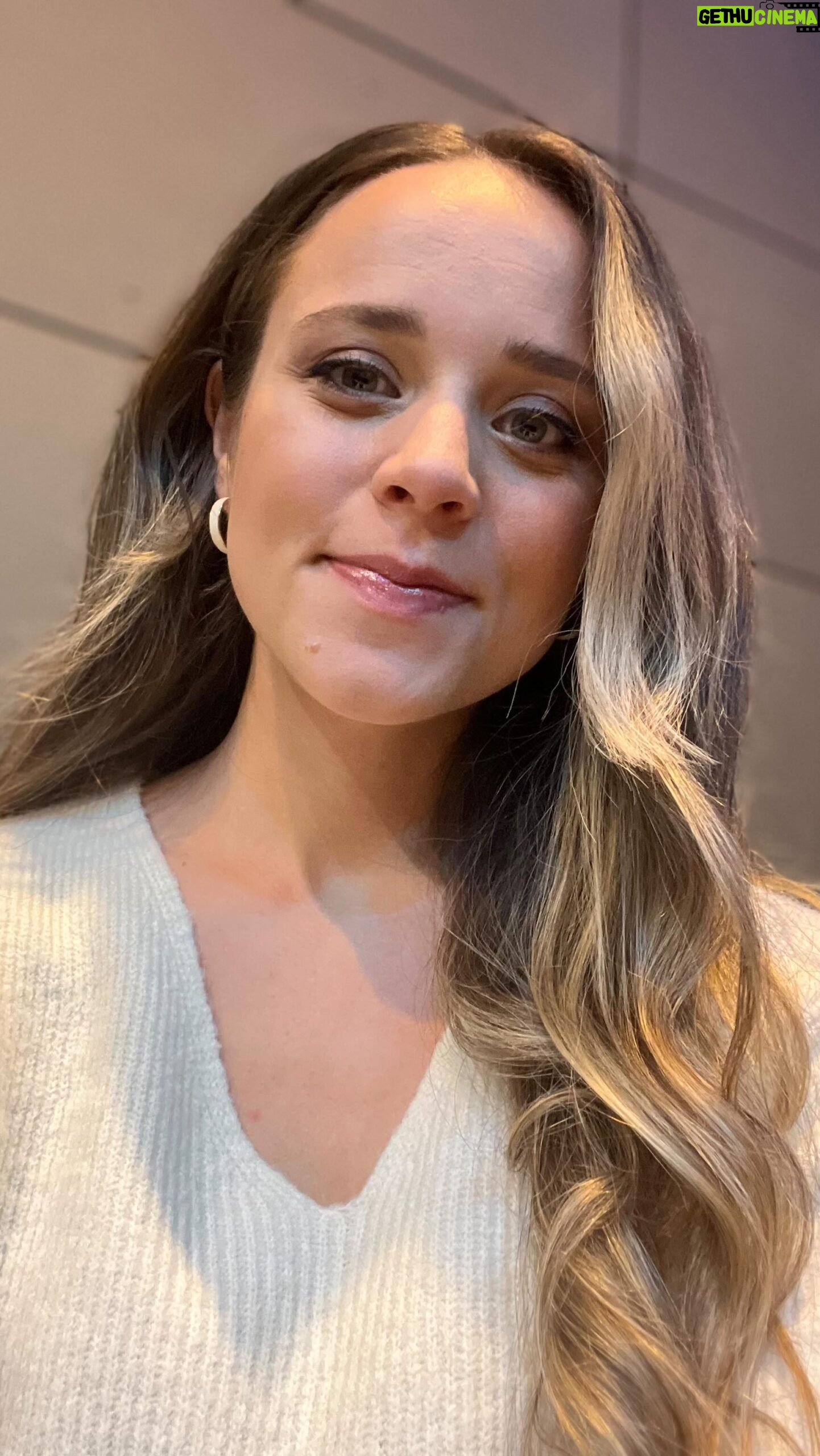 Jinger Vuolo Instagram - Becoming Free Indeed has been nominated for the Goodreads Choice Awards 2023! 🏆 Thank you all for all of the love and support this year. I’ve loved hearing the stories you all have shared of how you’ve found freedom in Christ. 💛 So grateful for what God has done! If you want to vote you can go to the link in my bio
