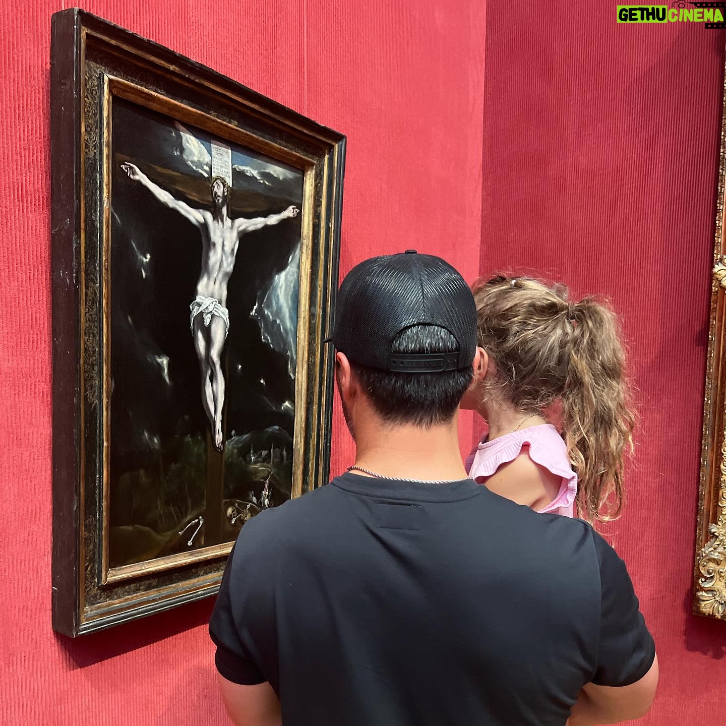 Jinger Vuolo Instagram - Perfect Saturday for a visit to the @gettymuseum with friends.