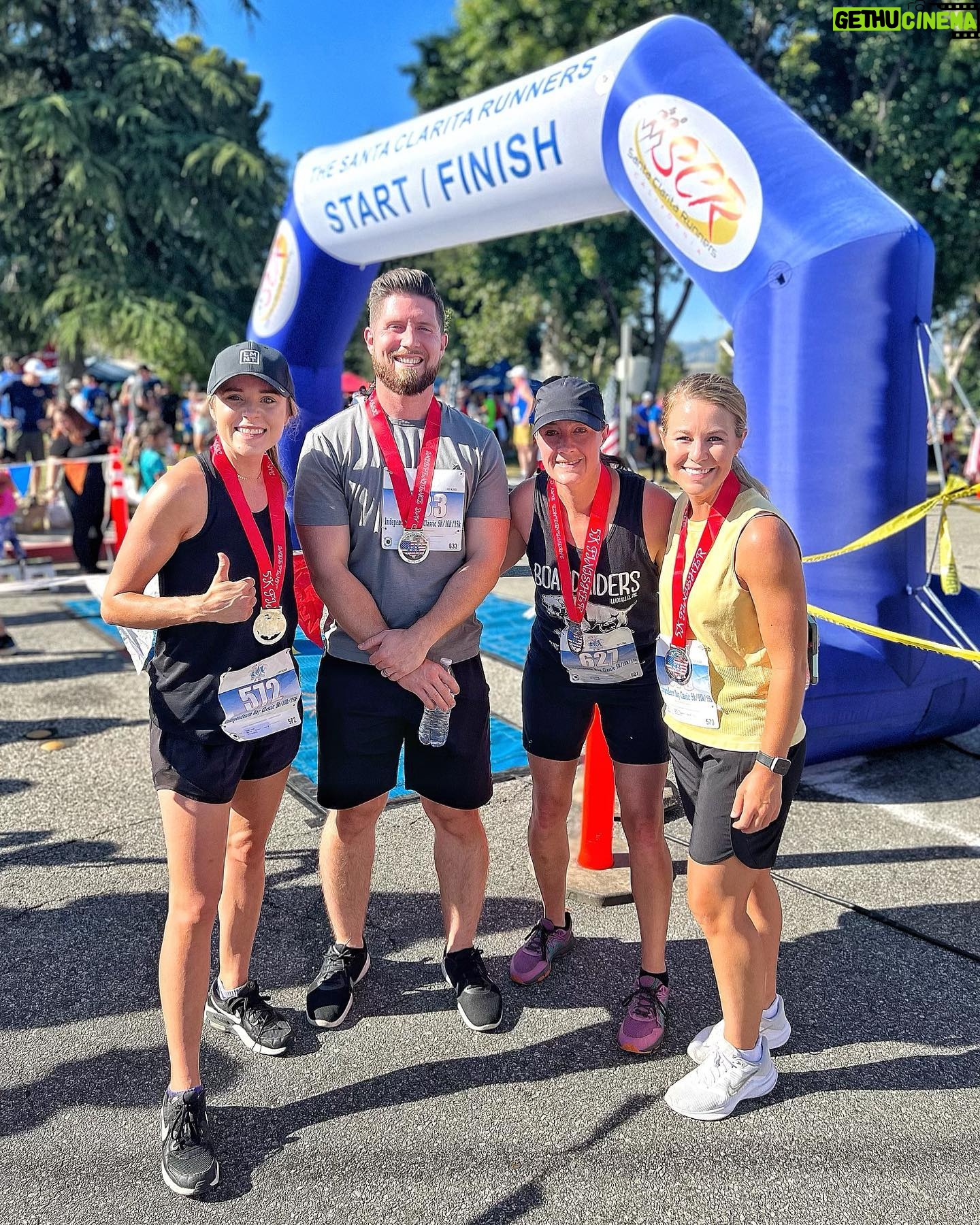 Jinger Vuolo - 73.5K Likes - To celebrate America’s birthday, I ran a 5k. Not sure how that contributes to the celebrations but…Happy 4th!