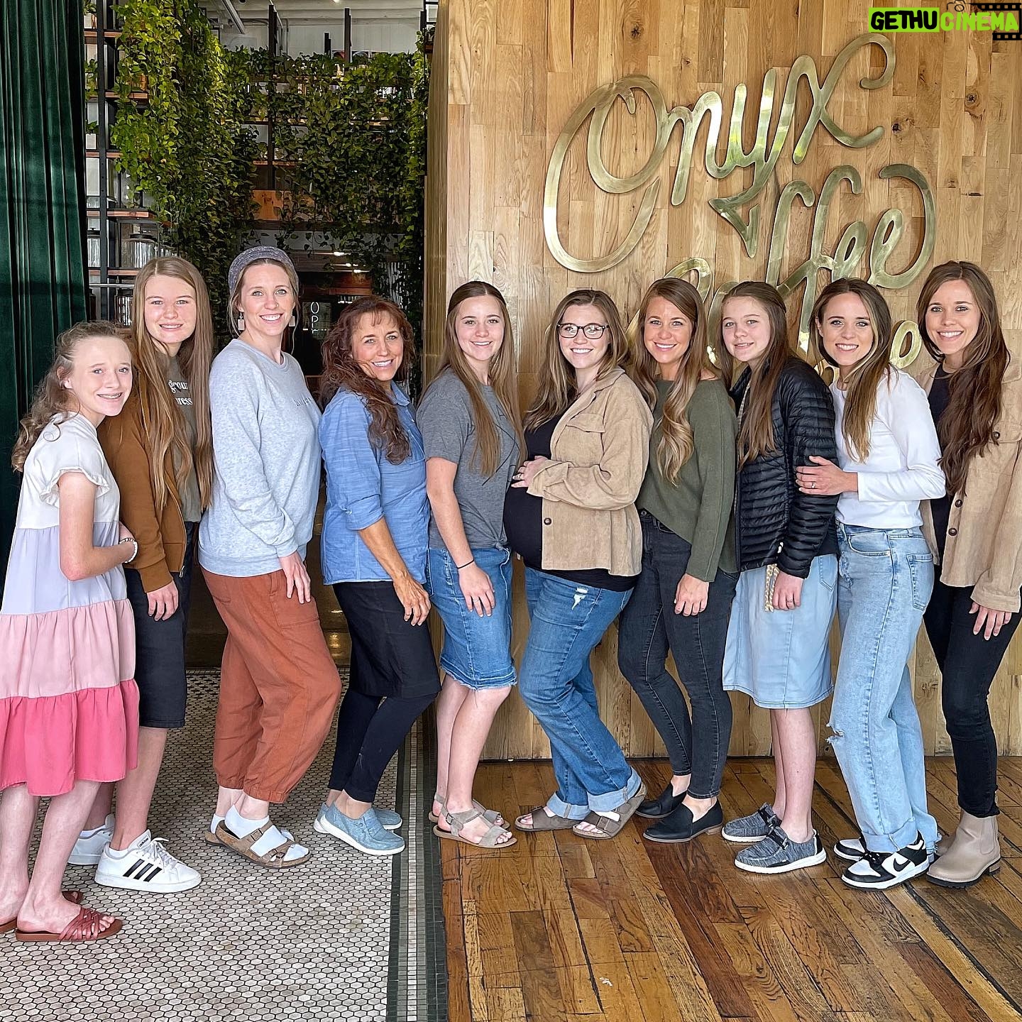 Jinger Vuolo - 107.9K Likes - The girls 🥰
•
•
I went back to Arkansas to see my family. It was so special to be able to spend quality time with my mom and sisters for a day. I took some video, too! Click the link in my bio for the vlog 🤗 Happy 4th of July!