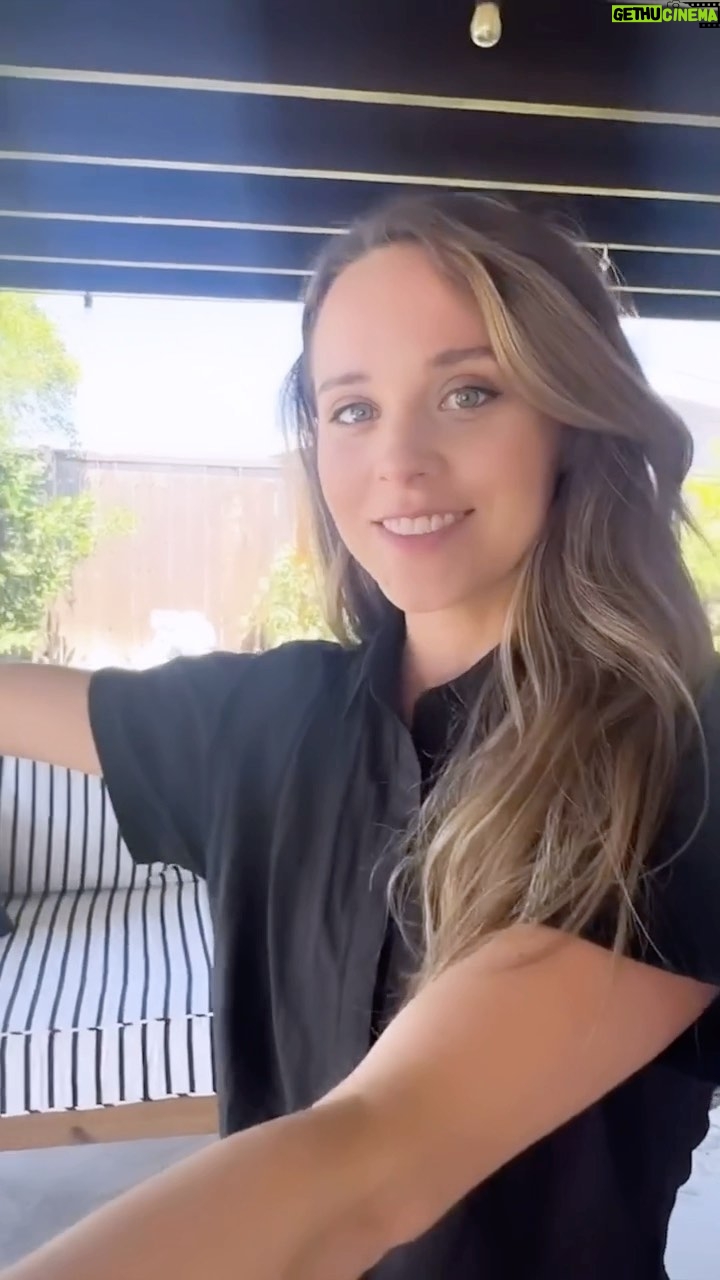 Jinger Vuolo Instagram - Our Backyard vlog is up! Click the link in my bio 😊