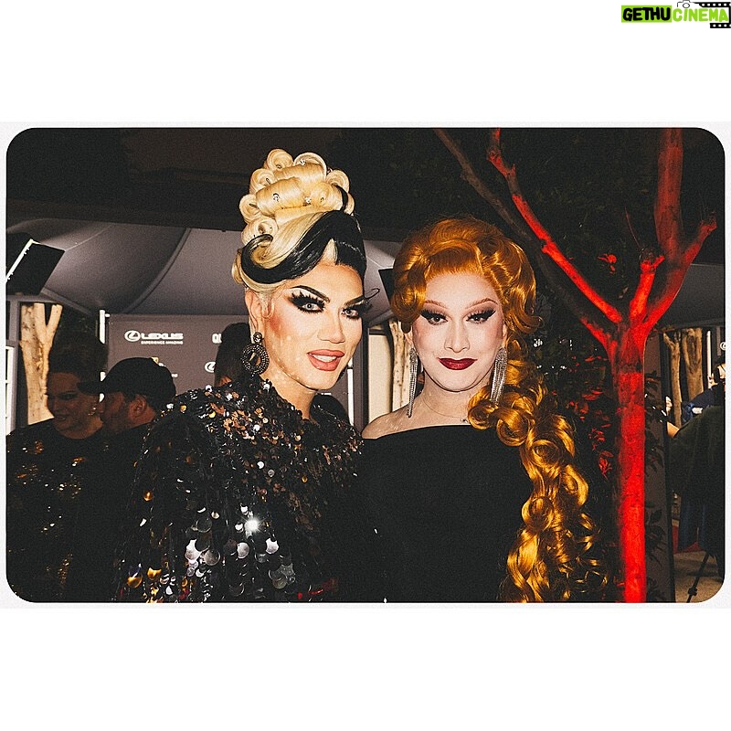 Jinkx Monsoon Instagram - @queerty show part 1 I am so honored to have been @thejinkx date. She is a legend and such a sweet girl. Lookin forward to more. #queerty please tag those people you know.