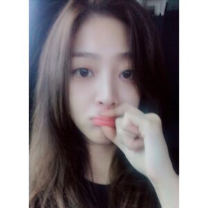 Jo Bo-ah Instagram - 🙊