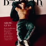 João Guilherme Ávila Instagram – O ator @joaoguilherme é multifacetado. Seja em cena ou em poses para a nova edição da #BazaarMan, ele gosta de encarar tudo com a responsabilidade de protagonista. Na capa e em editorial exclusivo, o artista entrega pele, close e atitude “meio junkie”, unindo estética vintage e esportiva. Com o cover boy e muito mais, a revista chega em breve às bancas – por enquanto, veja a íntegra do editorial e da entrevista no link na bio.

Neste clique, João Guilherme usa full look @adidasbrasil com destaque para o clássico #adidasGazelle. #JoãoGuilhermenaBazaarMan
***
Direção criativa: @alemontanher
Fotografia: @ivanerick
Styling: @thiagobiagi 
Beleza: @herodrigues
Texto: @aloister
Coordenação: @mariisimon
Produção executiva: @loviproducoes e @zucahub
Produtores responsáveis: @diegofragosonyc e @claudianunesp1
Produção de moda e assistente de styling: @guilhermo_lima e @malucatelli
Retouch: @philipemortosa
Camareira: Amanda Câmara 
Assistente de direção: @samueljunno 
Assistente de foto: Thiago Lima e @luanzanini_
Assistente de beleza: @adriellucass
Locação: @tino.estudio
PR João Guilherme: @agcomunicacao
Business: @eupelu
Social media: @haronmiquilino