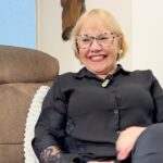 João Luiz Pedrosa Instagram - EP.01 #VidaDeProfessor - Professora Irene - Tornou-se professora para ajudar sua família e enfrentar a maternidade. Aos 69 anos, já exerceu o cargo de diretora, vice-diretora e lecionou por 36 anos na escola pública. Foi vítima de um caso de violência na escola que desencadeou a perda de uma parte do dedo da mão. Hoje como aposentada, o maior sonho de Irene é conhecer a Itália. ✏️📚 #VidaDeProfessor - Novos episódios todo domingo, aqui no perfil. Compartilhe o vídeo com seus amigos, professores e familiares e marca aqui quem você quer ver na série.
