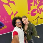 João Luiz Pedrosa Instagram - ainda sem palavras pra expressar o que eu vivi na #CCXP muito obrigado a todo time da @netflixbrasil por terem acreditado no meu trampo 💖 minha estreia no Palco Thunder ao lado da minha parceira @carolmoreira3 #ZackSnyder e o elenco de #RebelMoon (Dia 22/12 na Netflix hein, amigos) ❣️ #CCXP
