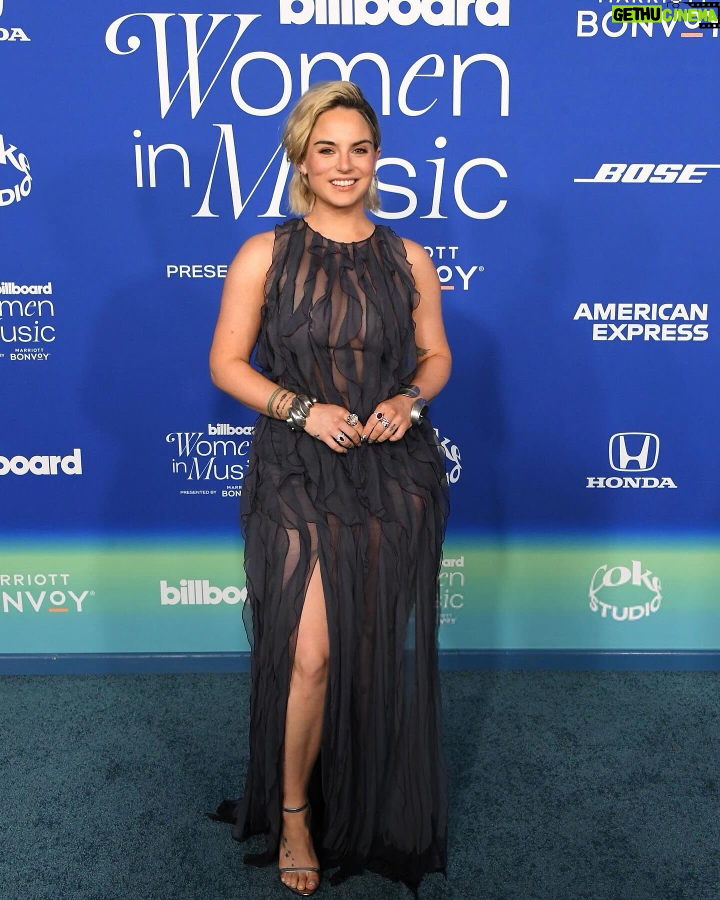 JoJo Instagram - a woman in music. able to celebrate other women in music who are doing phenomenal things, going against the systems that have been in place for years, making a way for themselves and others. it was an honor to present the incomparable @victoriamonet with the rising star award, knowing just a sliver of the hard work, grace, kindness, and dedication that she’s put into her life and career. we both opened for @fifthharmony years ago and to witness her ascent has been nothing short of inspiring and heartening. being a woman is the greatest and really IS a superpower that i wouldn’t trade for the world. and like charli said in her speech, it’s also phenomenally nuanced and evolving. cheers to all the dreamers out there who are daring to defy expectations and actively creating something they’ve yet to see before. 🤍🤍🤍