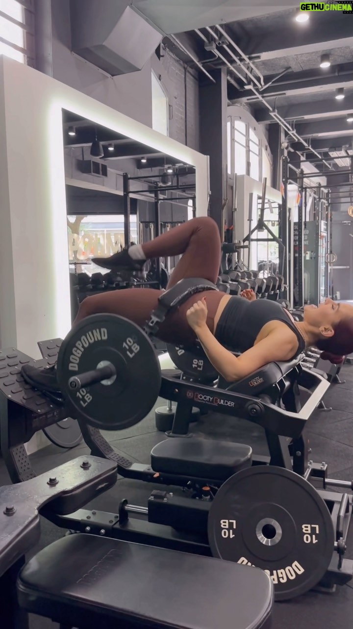 JoJo Instagram - Like our lady Britney said… I’m STRONGER than yesterday… and etc and whatnot!!! Let’s not afraid to do some sh*t we haven’t done before. Might even mess around and train for a 5k and then maybe even a half marathon next… Grateful for the endorphins and overall good feelings that working out provides. As a performer, I love getting a workout in before a show so I feel like I’ve already done something hard and nothing can stop me. Thank you to @rebekahbsantiago for switching it up and keeping it so fun 💪