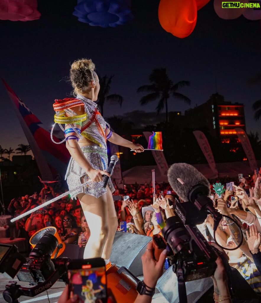 JoJo Siwa Instagram - Some photos from Miami Pride. Best fucking night. With my favorite people. Still can’t comprehend 55,000 people showing up, breaking the record, and all singing Karma. My heart is beyond full and I am so fucking inspired to keep pushing keep going keep releasing and above all else keep entertaining. ❤️🧡💛💚💙💜