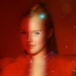JoJo Siwa Instagram - It’s official. ❤️‍🔥JoJo Siwa “KARMA”❤️‍🔥 Releasing April 5th 12:00AM/EST. Pre save link in bio.🔃🌊