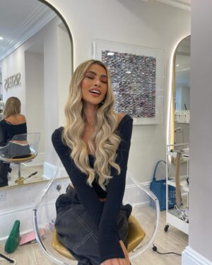 Joanna Chimonides Instagram - New hair day.. & she’s a happy girl 🥹💫🫶🏻