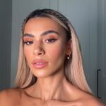 Joanna Chimonides Instagram - Anyone else start getting ready and second guess their outfit, make up…everything!? 🙃 I’m going on a girls night out & need your help…what do you think to the final look? 💞😘 Products used: @lorealparis Revitalift filler serum Revitalift filler eye serum Bright Reveal SPF True match foundation ‘medium-dark’ Infaillible 24hr more than concealer ‘328.5’ Infaillible Grip Precision eyeliner Panorama mascara Color Riche lip liner ‘107’ Color Riche satin lipstick ‘173’ Glow paradise Balm-in-Gloss ‘412’ Infaillible 3 second setting mist #ad #makeup #skin #haircare