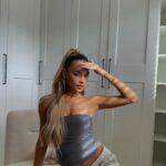 Joanna Chimonides Instagram – My dressing room is officially on its way to being complete 🫶🏻👗 make sure you follow my home page @livingwithjoanna for more house renovation updates 🏠 

& thank you @ikeapaxhacks 🤝🥹