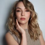 Jodie Comer Instagram - Bikeriders press is officially underway which means hanging out with my two biggest hype men. @hungvanngo & @harryjoshhair #agurlneedshergays Bikeriders in theatres June 21st!