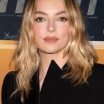 Jodie Comer Instagram – Thank you Theatre World for this wonderful honour. It has been the greatest gift coming to Broadway with a play as special as this one.

@missdumezweni thank you for your honesty, time and words – the most rock and roll introduction I’ve ever had the pleasure of receiving!

@estreetprods #primafacieplay