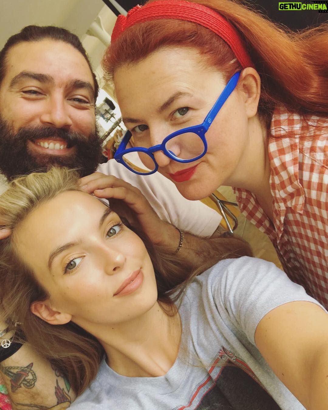 Jodie Comer Instagram - I just can’t put into words how happy these two make me. They feed my soul and make me laugh until my belly hurts. As well as making me look half decent! 😉⭐️