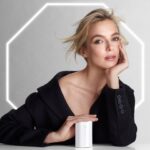 Jodie Comer Instagram – The serum I use for radiant skin. 💫 Discover the groundbreaking Serum backed by 50 years of research.  Created by a Nobel Laureate in Chemistry, The Brilliant and The Absolute Serums at @noblepanacea  are formulated with OSMV™️ Technology that delivers  200% active ingredient skin penetration for transformational efficacy. 
 
They’re so easy to travel, thanks to the convenient Active Daily Doses packaging (100% recyclable through Noble Panacea’s program with @terracycle). Lately, I’ve been carrying around the Brilliant Prime Radiance Serum to prep my skin before a full day of filming. It feels good to know my skin has that extra dose of luminosity and protection before starting my day.
 
  #NoblePanacea #ThinkBeautifully