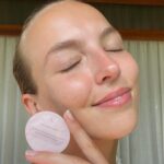 Jodie Comer Instagram - I’m thrilled to be the first ambassador for @noblepanacea .Being presented with an opportunity like this, it was so important to me that I believed in the products and could see myself incorporating them into my daily routine. I wanted to share with you a few of the reasons I believe in this brand. -As someone who is a self confessed skincare junky, I felt embarrassed a lot of the time when opening my bathroom cabinet. Being faced with how many products I’d bought, not loved and continued consuming. A lot of brands are full of false promises. NP was founded by Sir Fraser Stoddart. Sir Fraser Stoddart won a Nobel Prize in Chemistry for his decades of research and lifetime contribution to organic chemistry. With Sir Fraser establishing the core values at NP, you know the products are created with the consumer and efficiency in mind. -NP products are made from all natural, sustainable ingredients. Their research and lab experiments have led them to find the best active ingredients which are proven to help regenerate skin cells to enhance longevity and ensure healthy skin. I love the consistency, especially of the Overnight Recharge Cream and Radiance Resilience Moisturiser. They have an amazing creamy texture that isn’t too thick or thin. I hate when a product leaves a greasy residue or dries too quickly. The NP products, have the perfect balance and that’s down to their OMV technology. Head to their website to read just how the ingredients are contained and distributed into the skin, it’s pretty fascinating. -Packaged in daily doses, perfect for travel and being on the go. This prevents any unwanted product waste and slips into your purse so easily. No more standing at the bin in airport security pathetically waving goodbye to your favourite products as they’re thrown away. We’ve all been there. -Packaging is RECYCLABLE! In partner with @terracycle they provide a free postage-paid bag so you can mail the empty pods to them when you're finished. It’s also hard to believe but the fancy, sleek outer container is plastic free. (It’s made of biodegradable starch). Bla bla bla, they’re great! ⭐️ #ThinkBeautifully #NoblePanacea #NoblePanaceaAmbassador #skincare