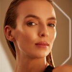 Jodie Comer Instagram – Dive into irresistible skin with Noble Panacea’s The Absolute Nourishing Lift Oil. Experience hydrated and moisturized skin. 

#NoblePanacea #ThinkBeautifully