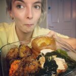 Jodie Comer Instagram - All the emotions...Nothing gets in the way of me and my mums roast, not even Sunday’s on set. I love you mum... and Brian for the safe delivery. #jammycow