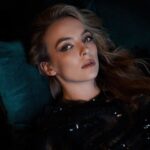 Jodie Comer Instagram - Photography - @mattholyoak Interview - @stuartmcgurkgq Stylist - @elizabethsaltzman Art direction - @anna__gordon Photo editor - @annaakopgq @naokoscintu & @fabionogueira - Hair & Makeup @britishgq 🌹