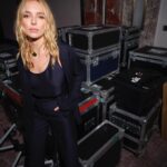 Jodie Comer Instagram – With the band ✌🏻💥
Photography: @tomcraig
Make up: @babskymakeup
Hair : @sammcknight1
Nails : @rebeccajadewilson_nails 
Styling : @elizabethsaltzman @gabrielahearst 
@vrwpublicity 
@noblepanacea #noblepanacea 

Thank you @bafta for a lovely evening and congratulations to all the winners! X